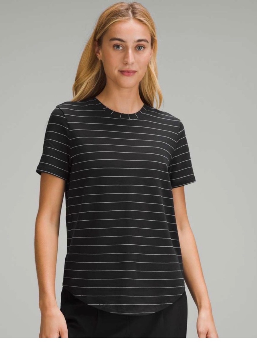 Lululemon Love crewneck striped tee with curved hem size 6 - Picture 6 of 6